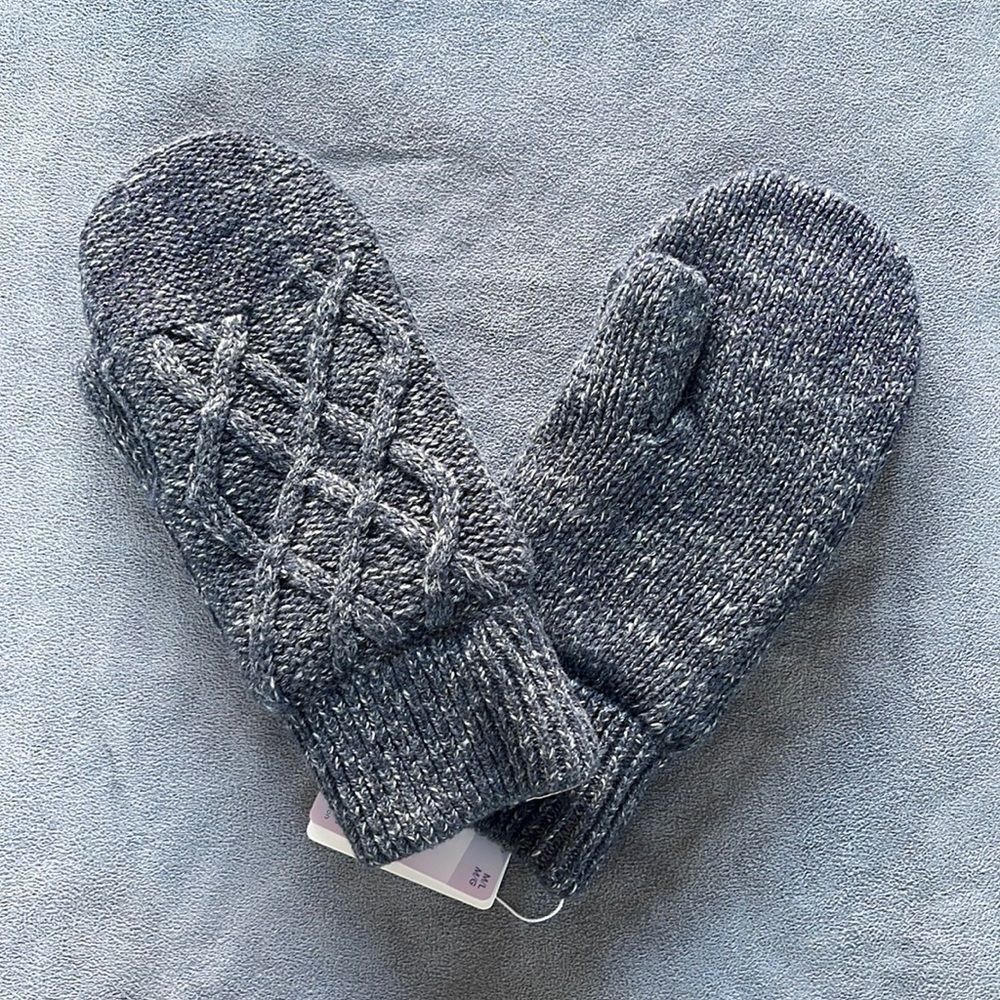 Ivivva by Lululemon Seek to Shine Mittens